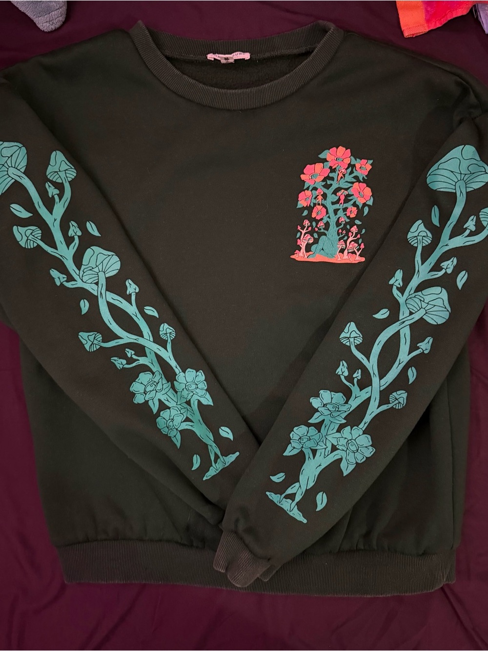 Green Floral Mushroom Sleeve Crewneck Sweatshirt with Teal & Pink Accents